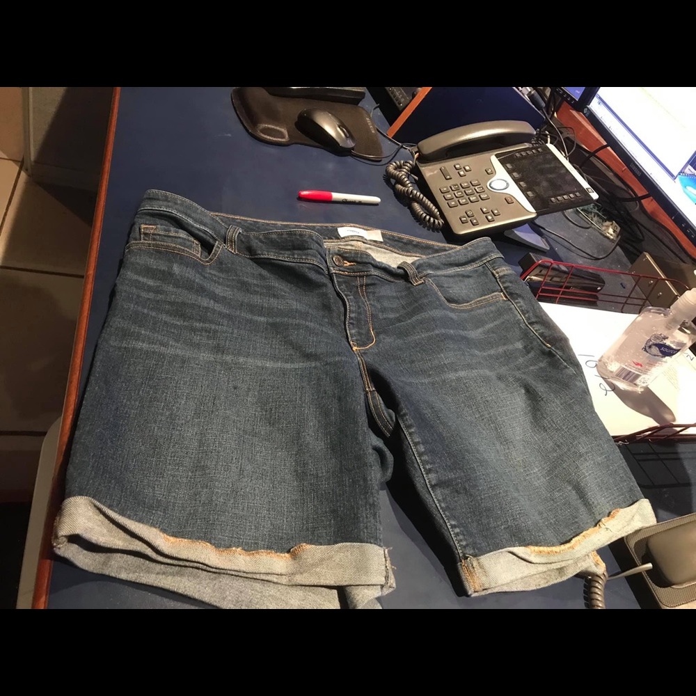 Old Navy Women's Denim Jean Shorts 18 Plus Size